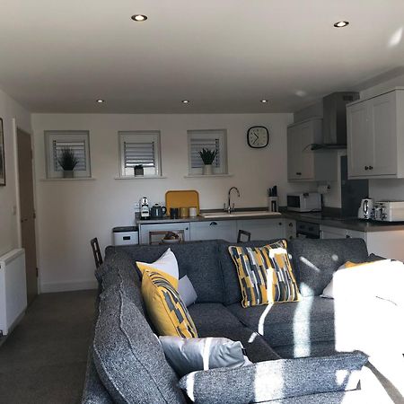 Retro Retreat, Sea View, Free Parking & Ev Plug-In Villa Whitby Buitenkant foto