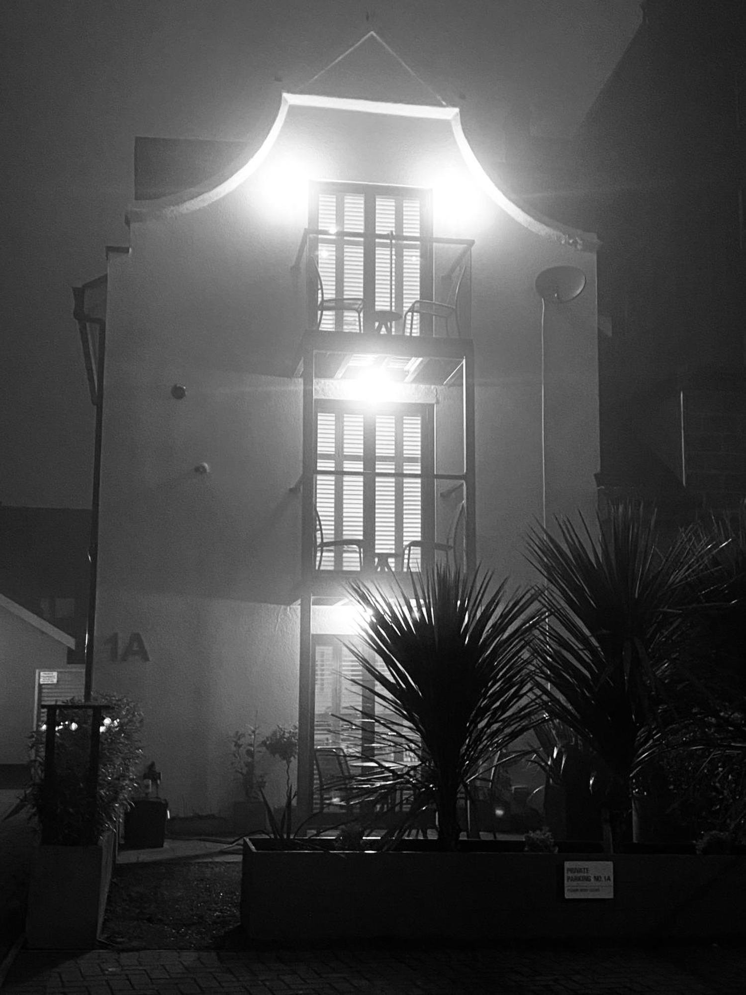 Retro Retreat, Sea View, Free Parking & Ev Plug-In Villa Whitby Buitenkant foto
